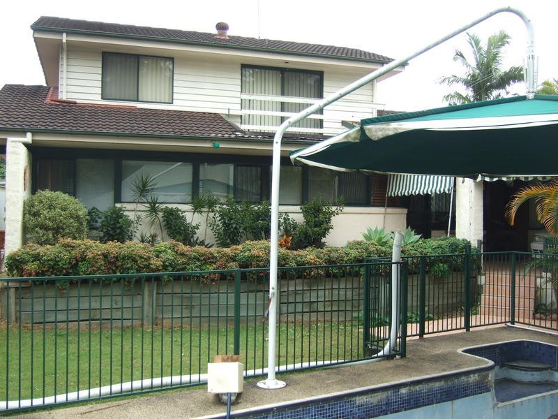 13 Kiandra Street, Chapel Hill QLD 4069